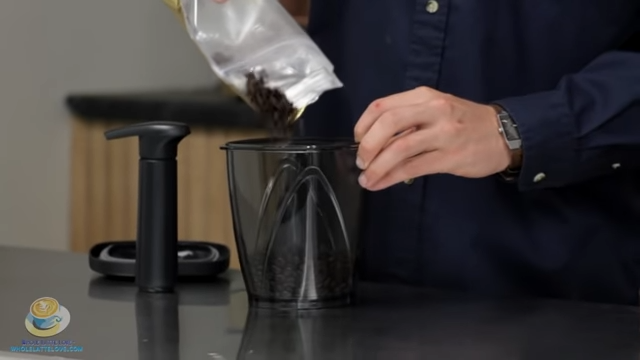 How to Store and Grind Your Coffee Beans for Maximum Freshness and Flavor